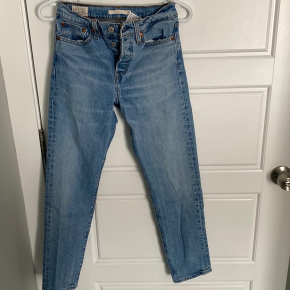 Levi’s Wedgie 25 - Picture 1 of 6
